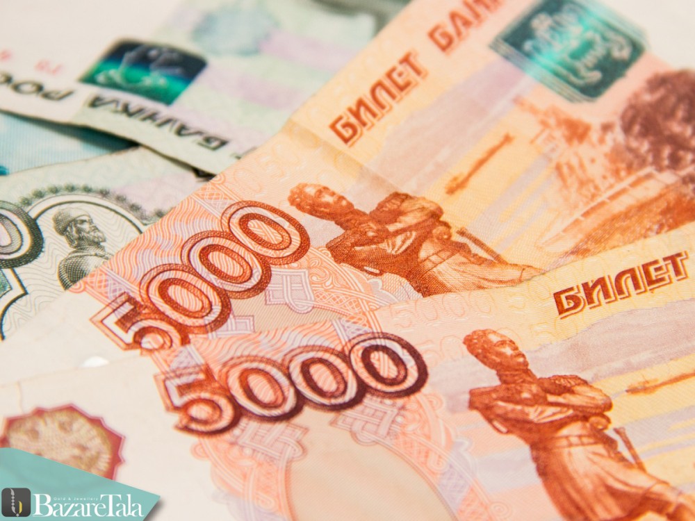 صف خرید ارز در روسیه؛ روبل در یک ماه 18 درصد افت کرد