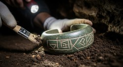 تاریخچه انواع دستبند و النگو