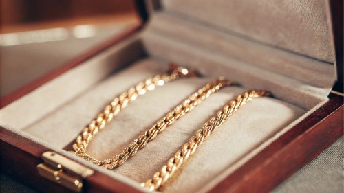 راهنمای خرید جعبه طلا و جواهرات؛ از زیبایی تا امنیت در نگهداری