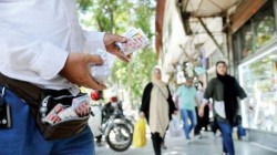 فروش واکسن کرونای روسی در ناصر خسرو