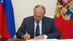 پوتین لایحه جنجالی را امضا کرد