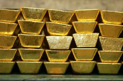طلا در مسیر صعود ملایم؛ بازارها چشم‌به‌راه کاهش نرخ بهره آمریکا