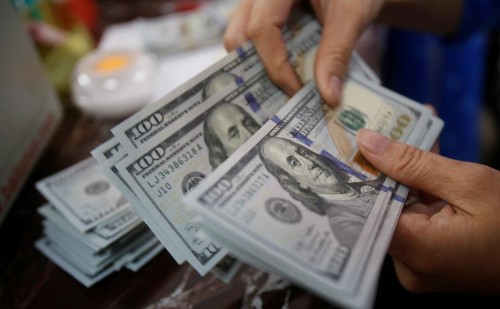 پایان نوسان ارزی؟ دولت مکلف به تک‌نرخی کردن شد