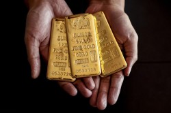 جهش دوباره قیمت طلا در بازار جهانی | نرخ جدید طلا در 12 مهر 1404 
