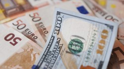 عقب‌نشینی دلار از یک کانال دیگر | نوسان یورو در بازار آزاد و مبادله‌ای