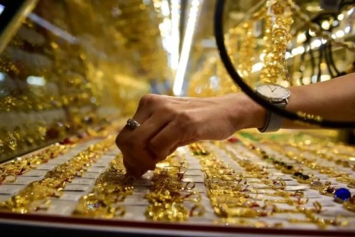 کاهش قیمت طلا و سکه در بازار امروز شنبه 24 آبان 1404