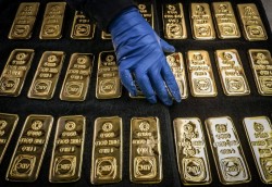 سقوط سنگین طلا در بازار جهانی؛ اونس به پایین‌ترین سطح 11 هفته اخیر رسید