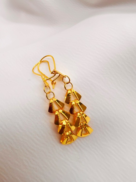 گوشواره طلا طرح شهناز یکتاخواه (کد 5259)