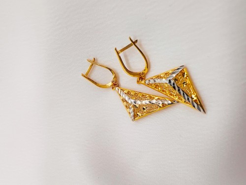 گوشواره طلا طرح مثلث یکتاخواه (کد 5327)