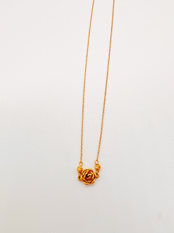 گردنبند طلا طرح گل یکتاخواه (کد 5502)